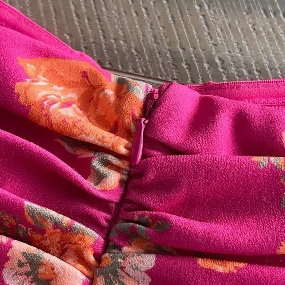 WAYF| FLORAL RUCHED BODYSUIT - Picture 9 of 10